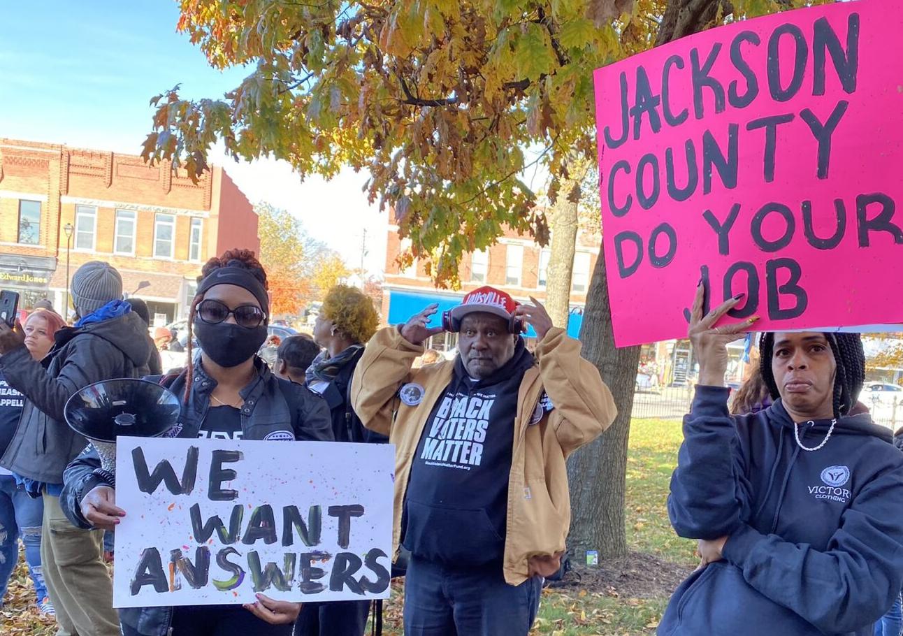Rally demands answers for Louisville woman who died in custody of southern Indiana jail